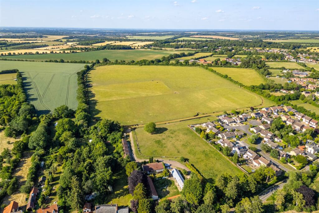 Land for sale - Image 1