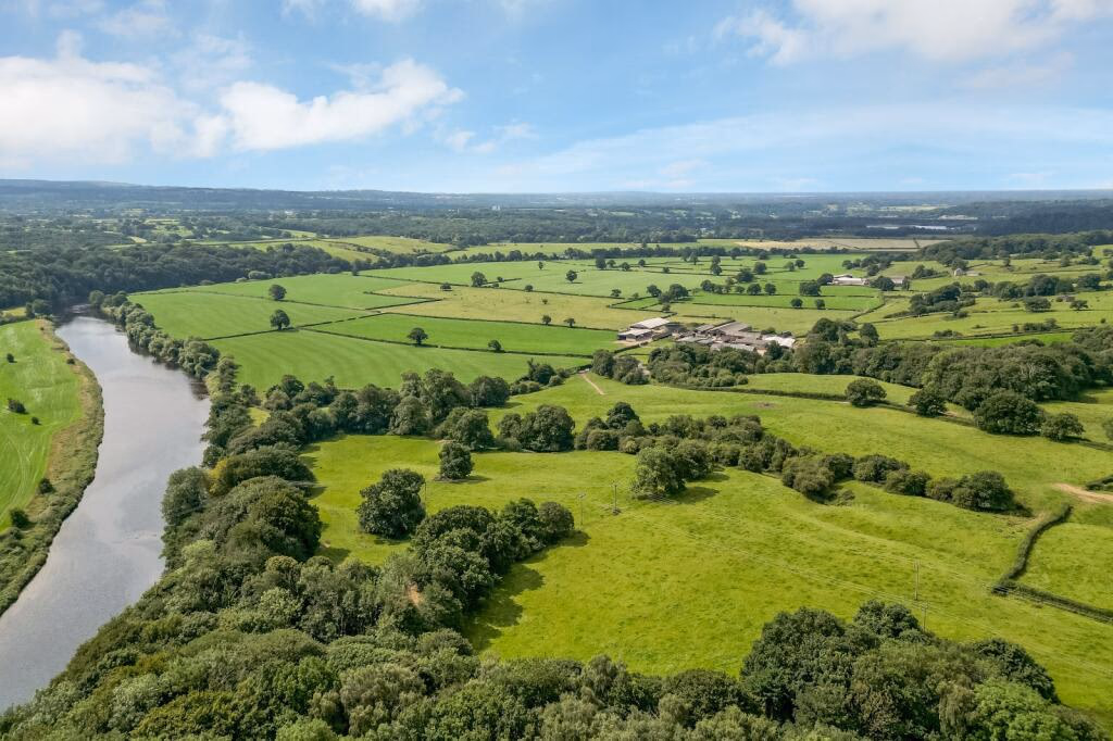 Land for sale - Image 1