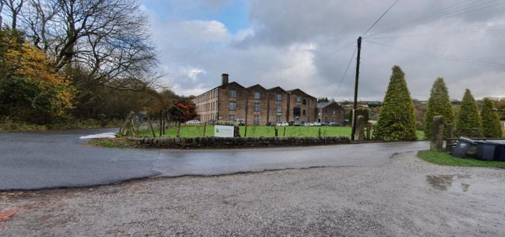 Land for sale - Image 1