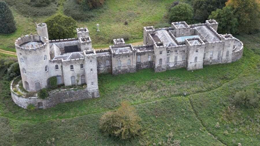 Land for sale - Image 1