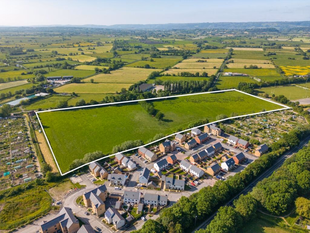 Plot for sale - Image 1