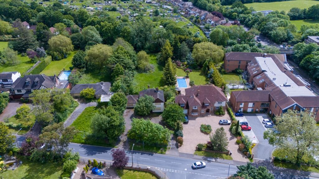 Land for sale - Image 1