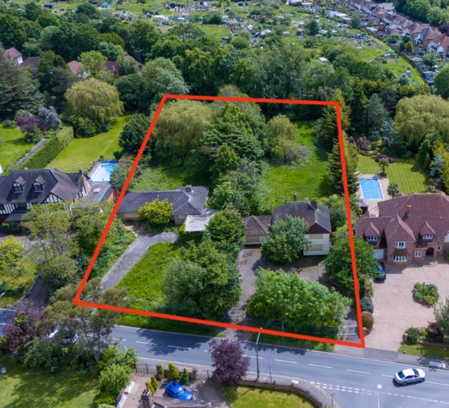 Land for sale - Image 2