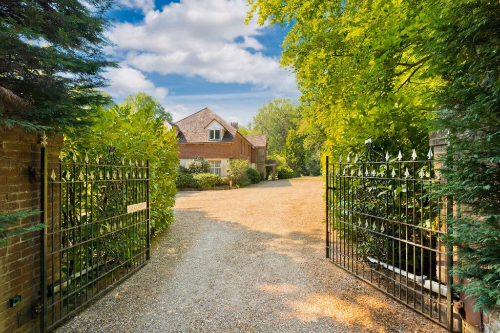 Plot for sale - Image 4