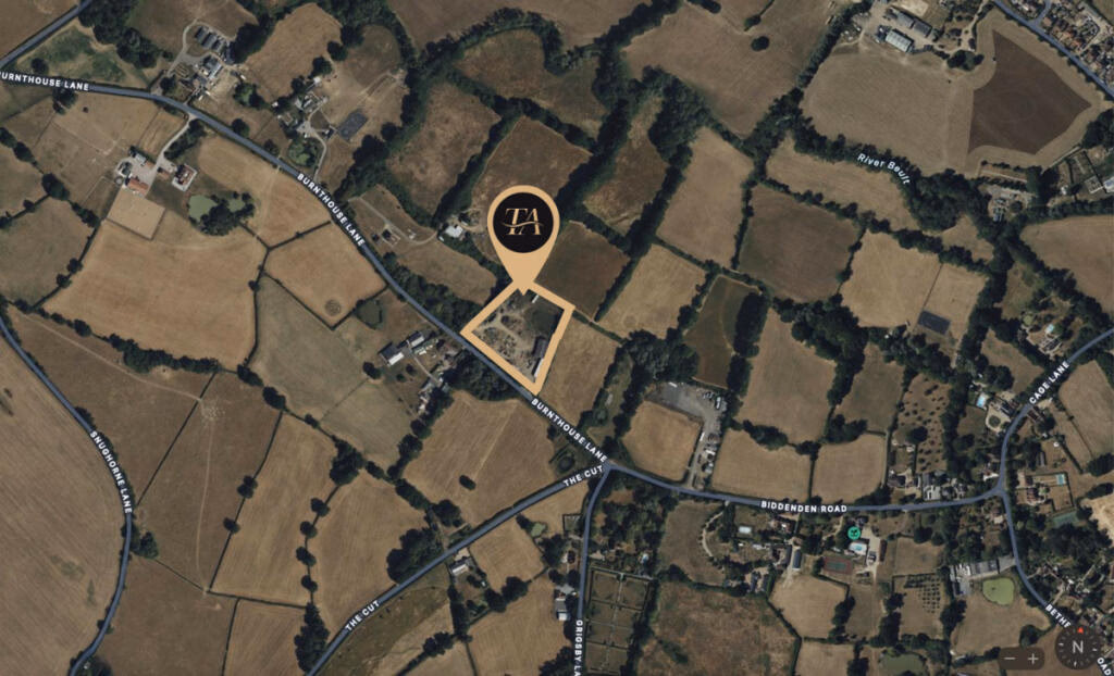 Land for sale - Image 1