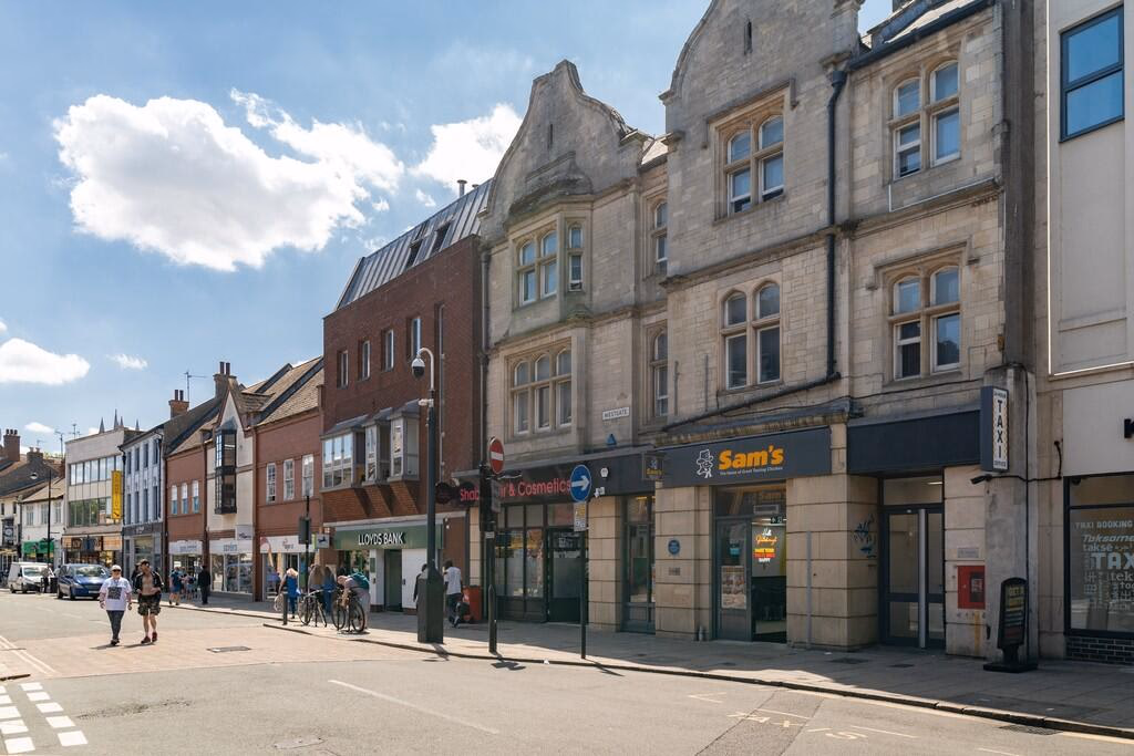 Land for sale - Image 2