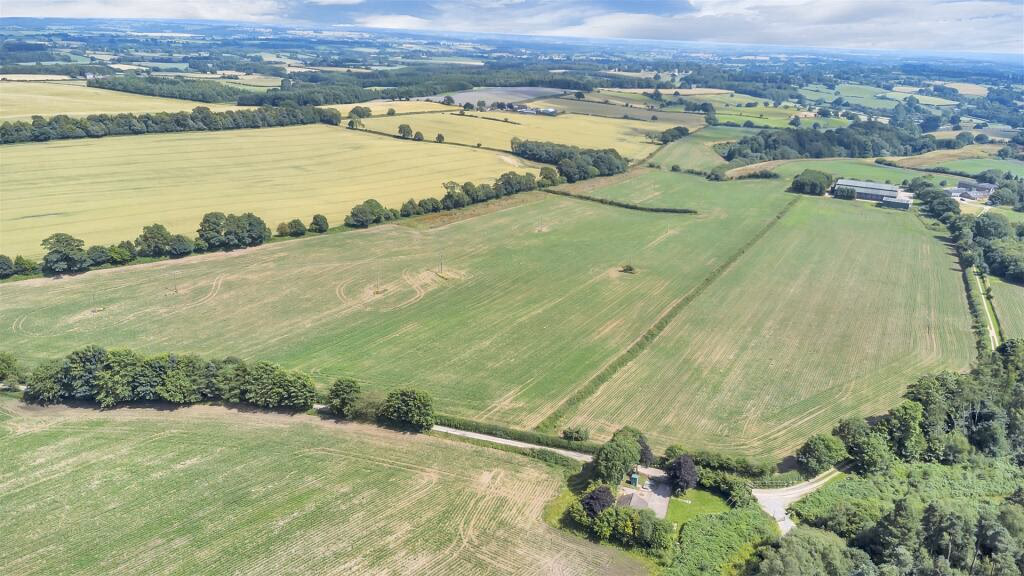 Land for sale - Image 2