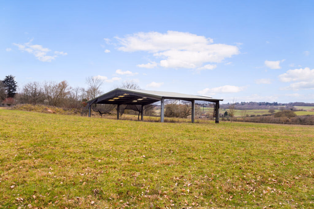 Land for sale - Image 1