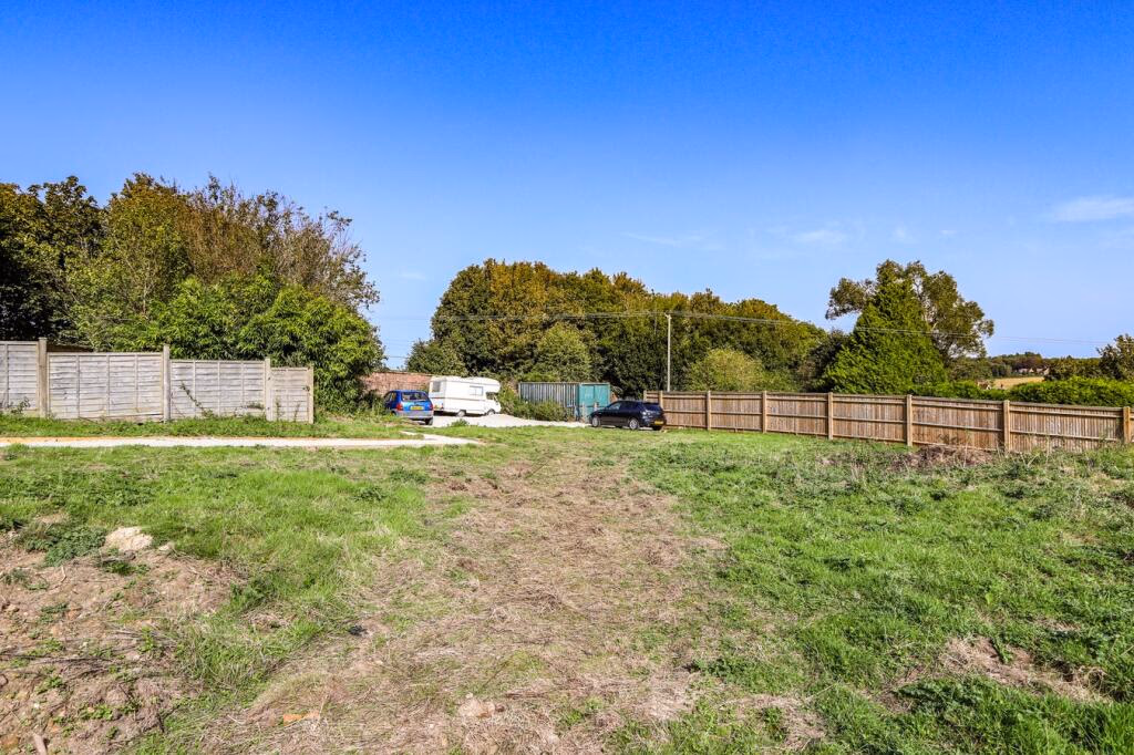 Land for sale - Image 3