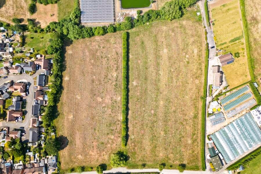 Land for sale - Image 1