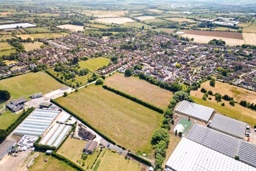 Land for sale - Image 2