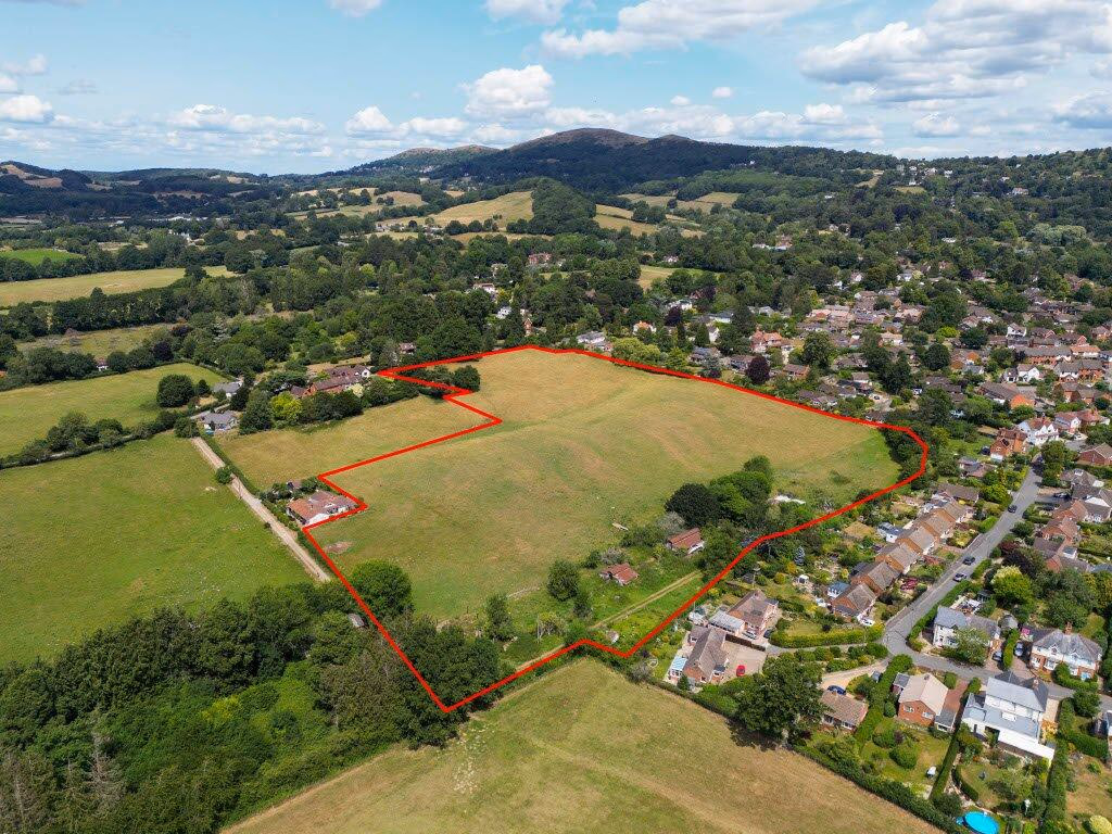 Land for sale - Image 1