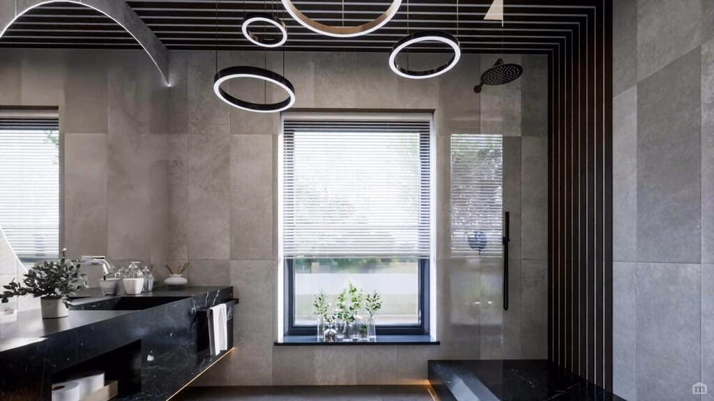 Land for sale - Image 2