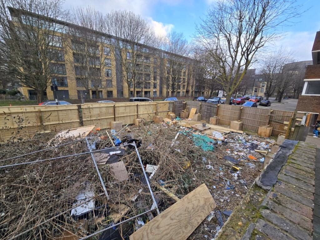 Land for sale - Image 2