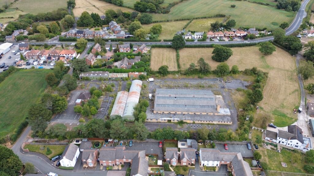 Land for sale - Image 2