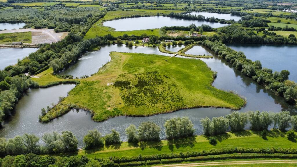 Land for sale - Image 1