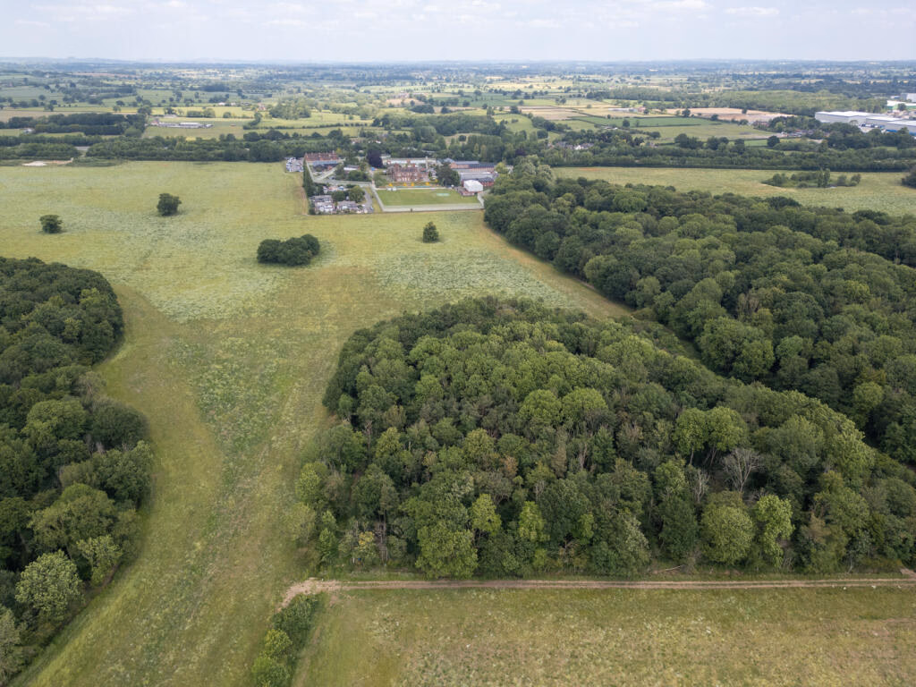 Land for sale - Image 2