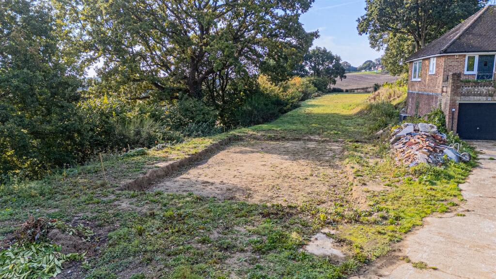 Plot for sale - Image 1