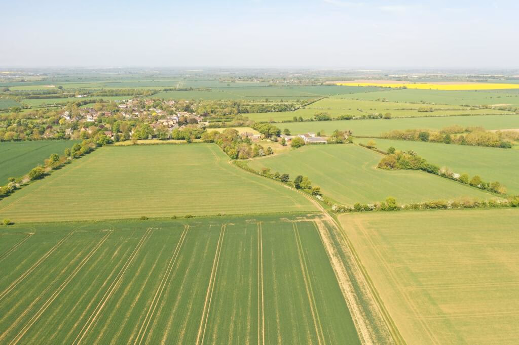 Land for sale - Image 1