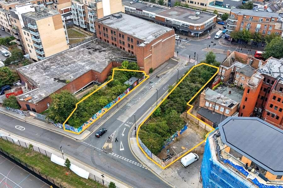 Land for sale - Image 1