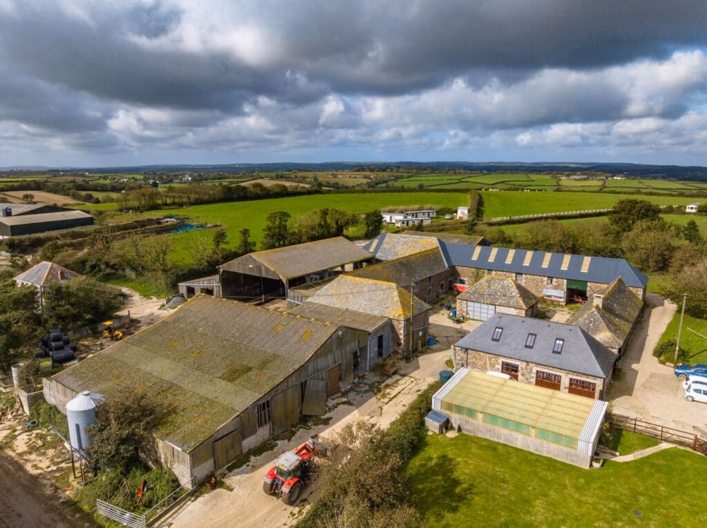 Plot for sale - Image 1