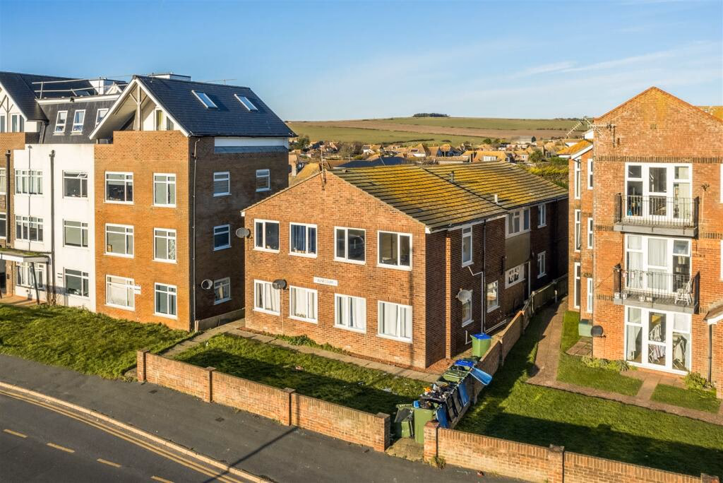 Plot for sale - Image 1