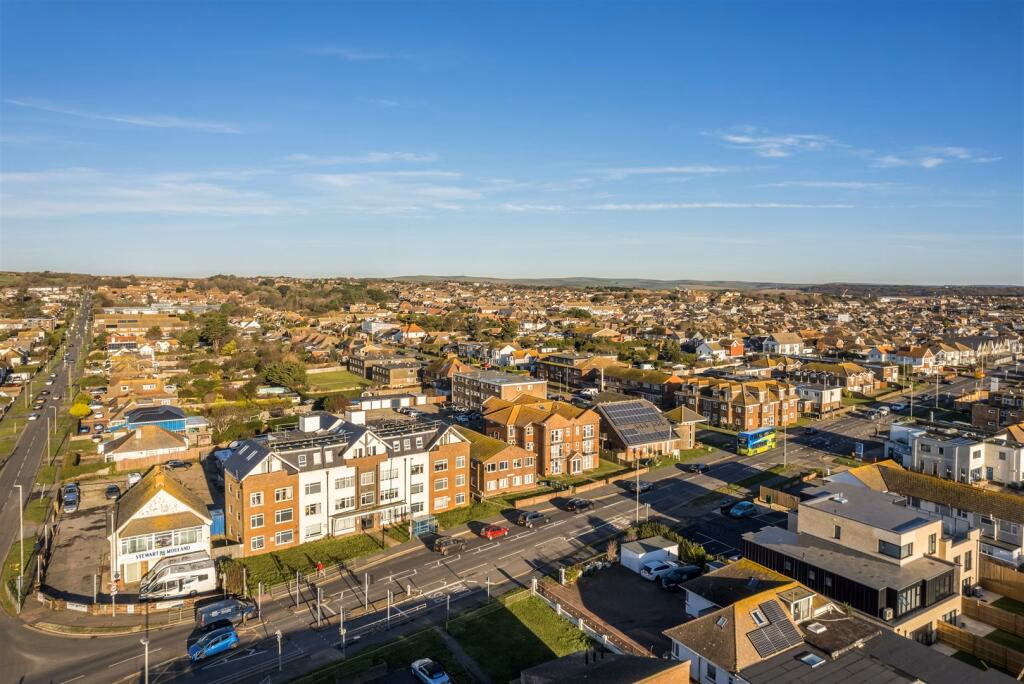 Plot for sale - Image 2