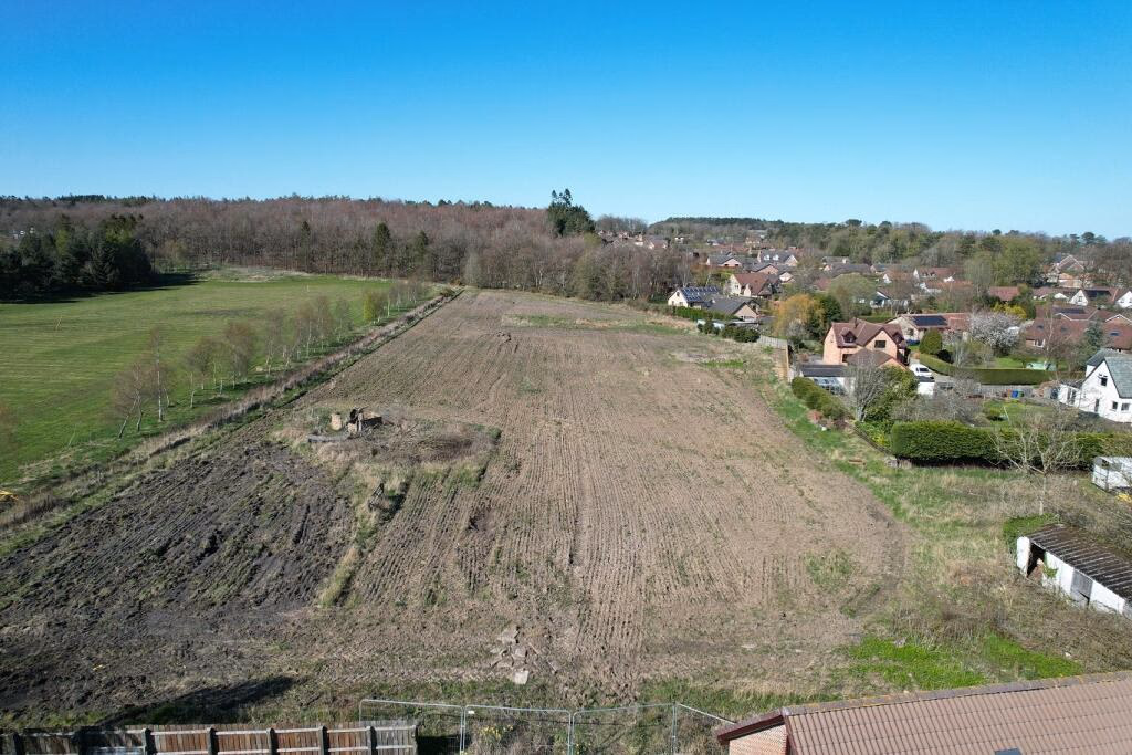 Land for sale - Image 1