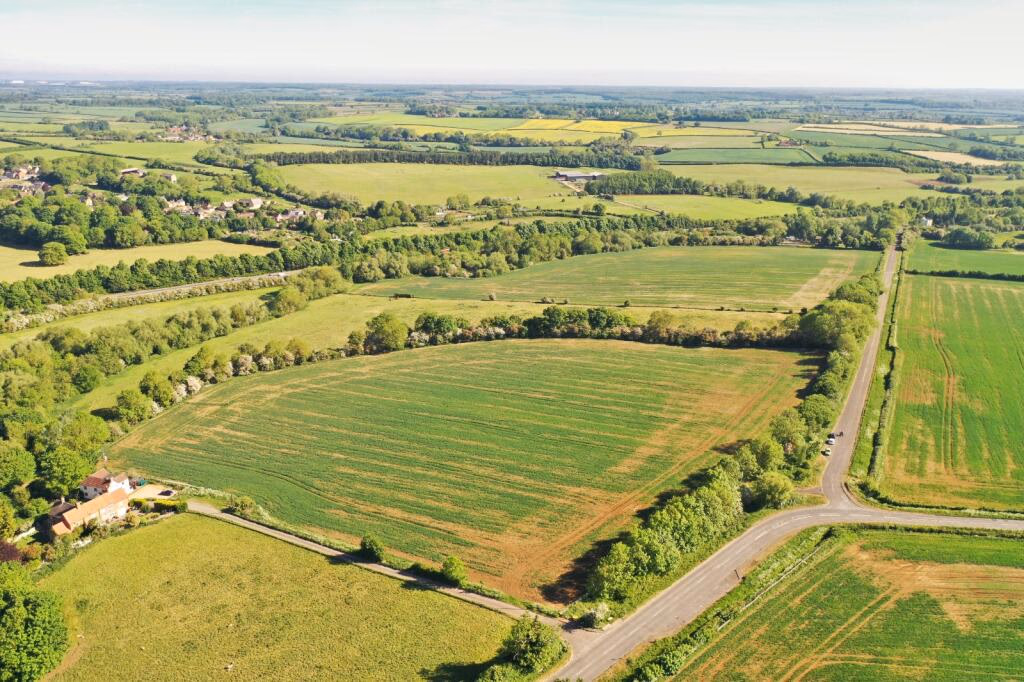 Land for sale - Image 2