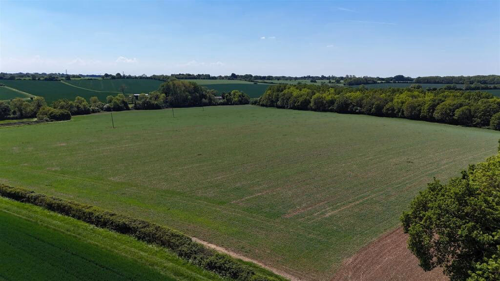 Land for sale - Image 1