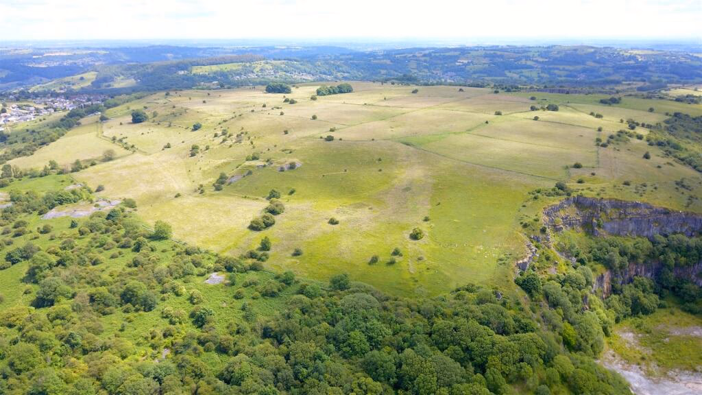 Land for sale - Image 1