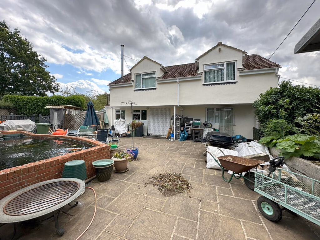 Land for sale - Image 2