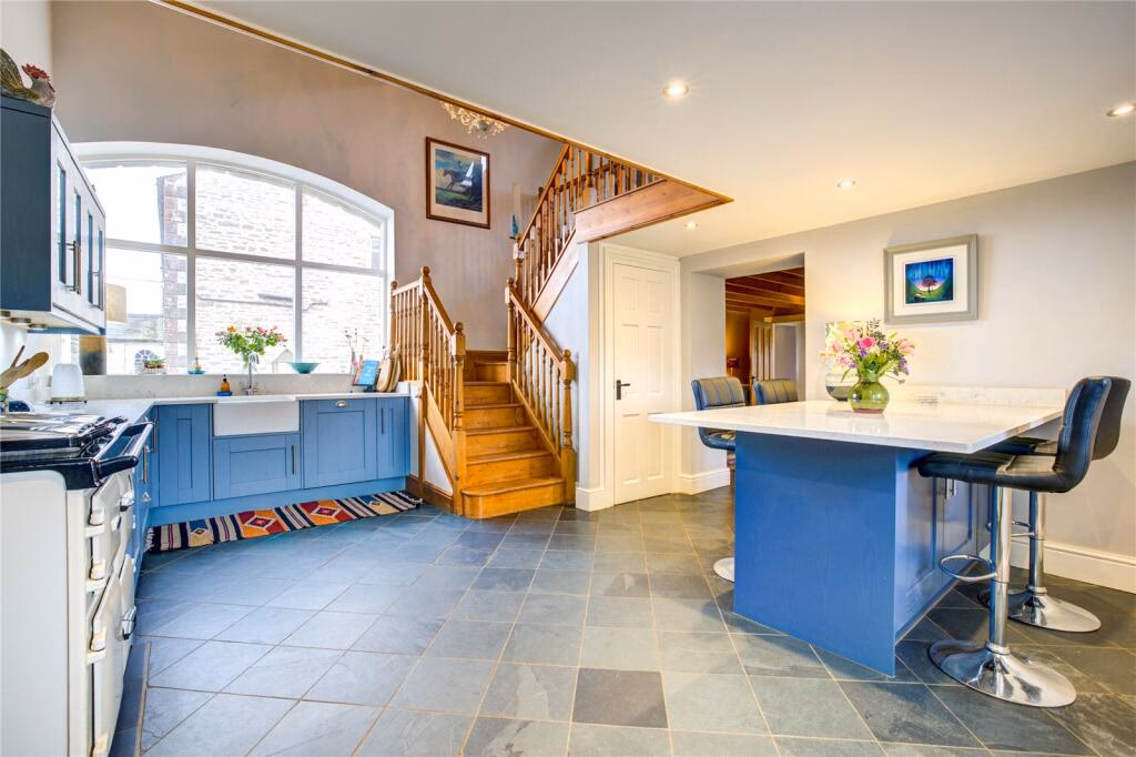 Land for sale - Image 2