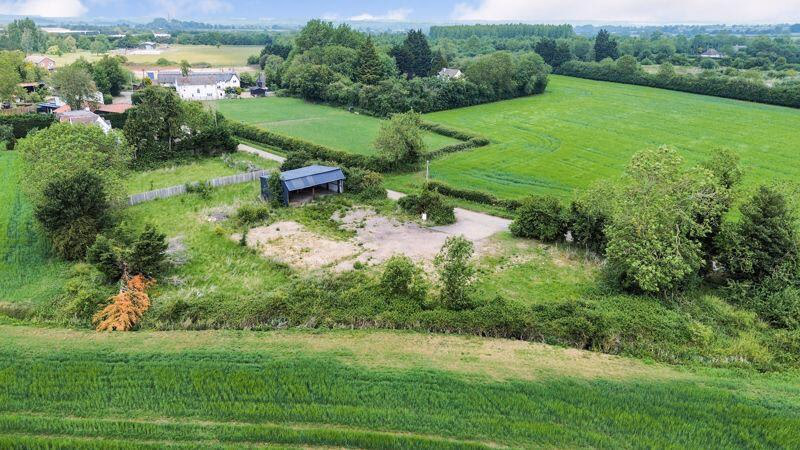 Land for sale - Image 1