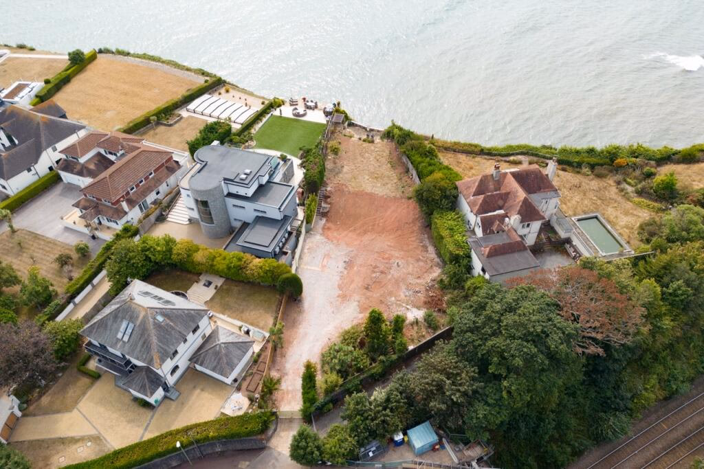 Land for sale - Image 3