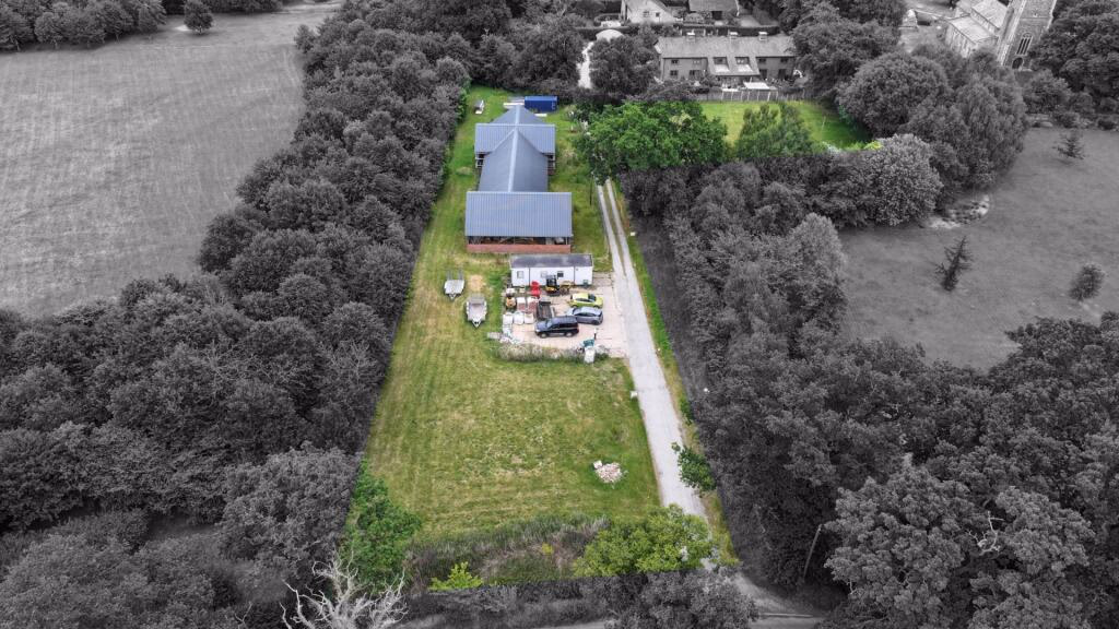 Land for sale - Image 2