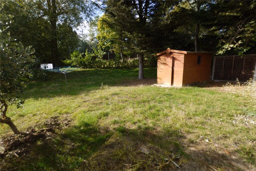 Land for sale - Image 2