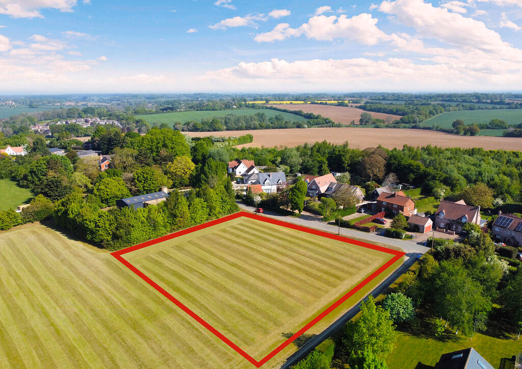 Land for sale - Image 1