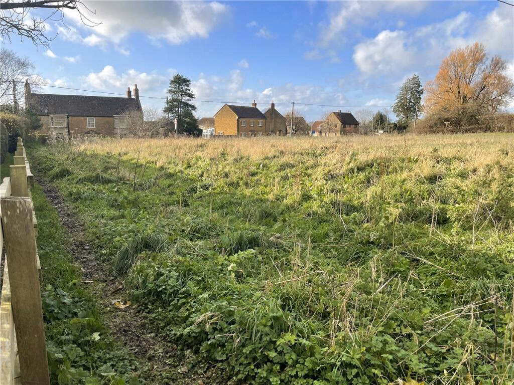 Land for sale - Image 1