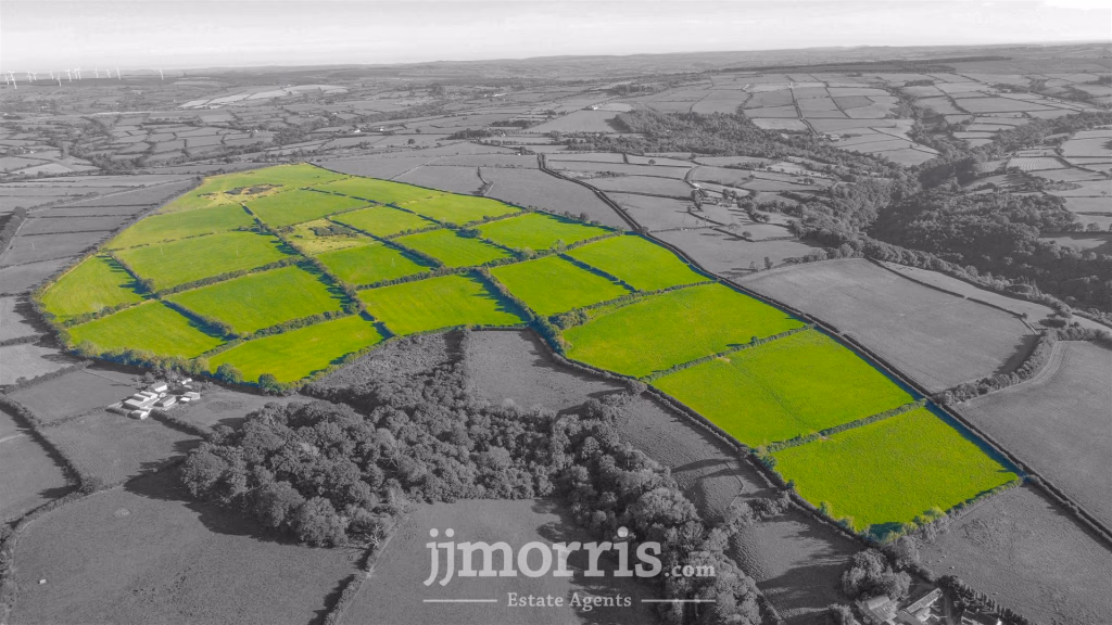 Land for sale - Image 1