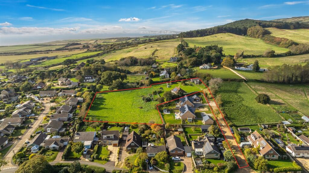 Plot for sale - Image 1