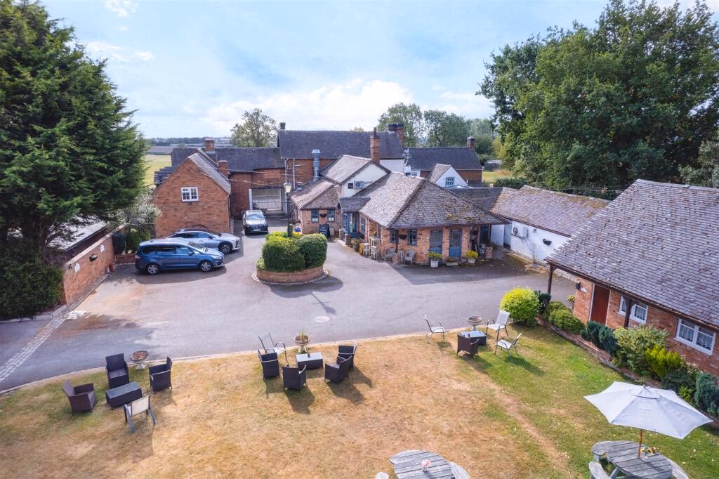 Land for sale - Image 2