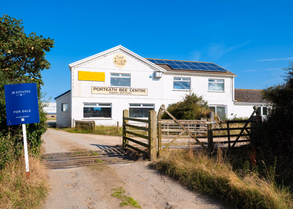 Land for sale - Image 2