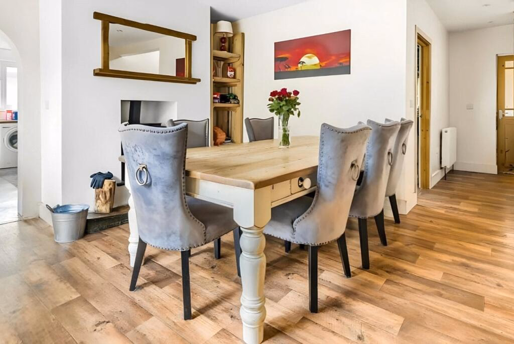 Plot for sale - Image 2