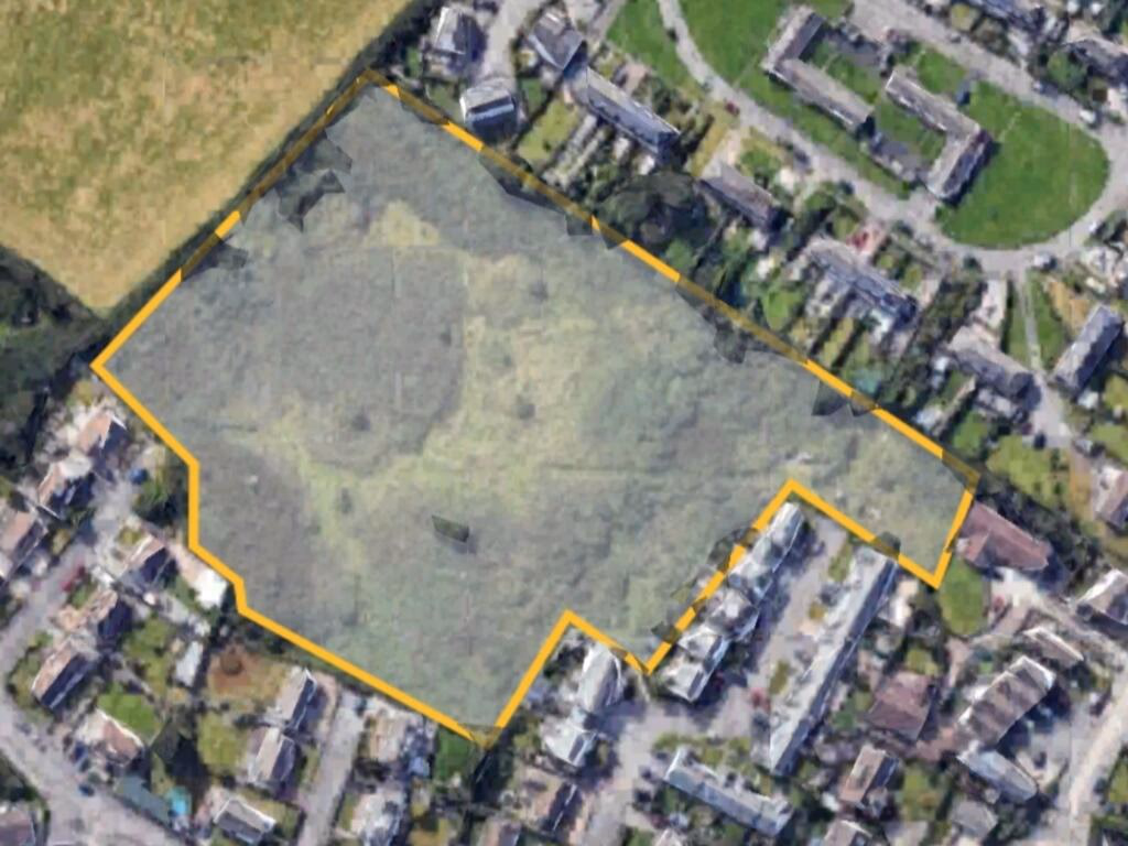 Land for sale - Image 1