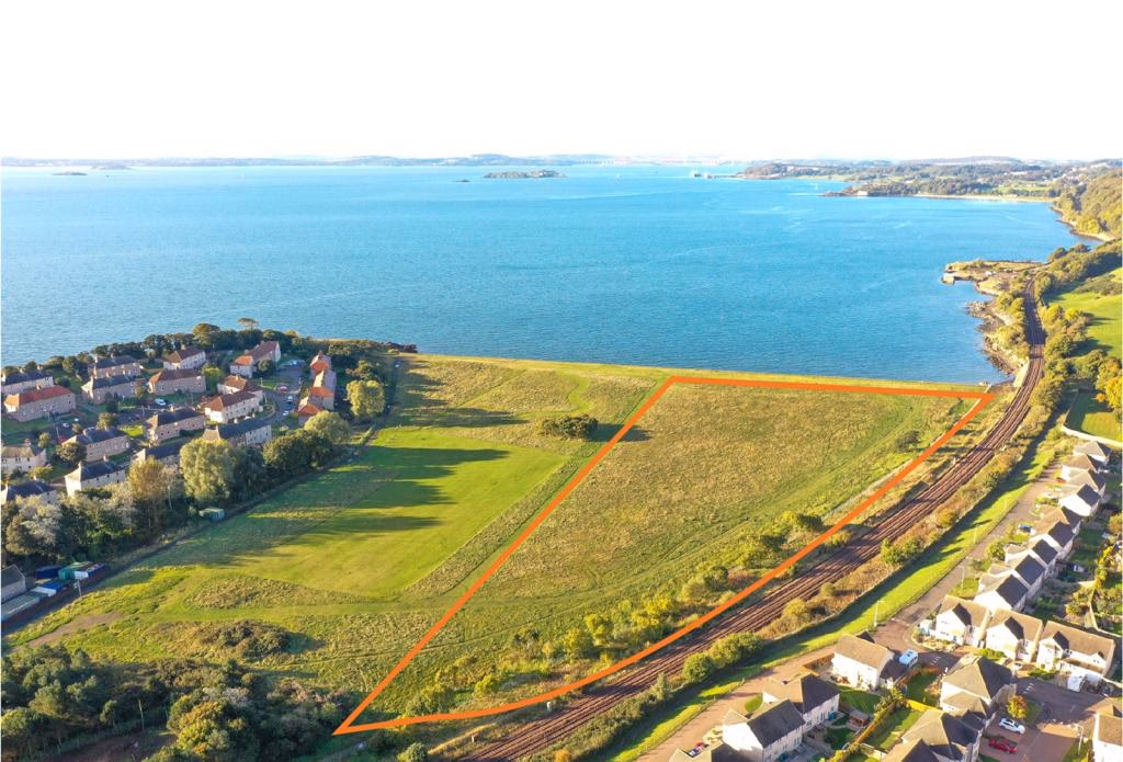 Land for sale - Image 2