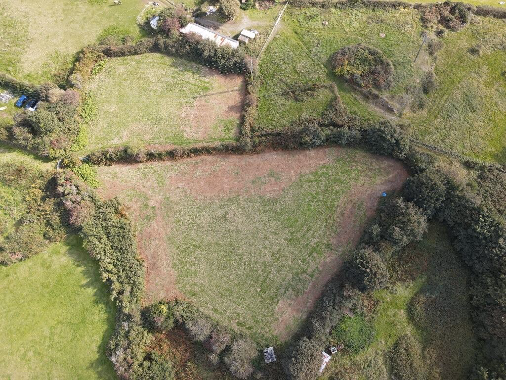 Land for sale - Image 1