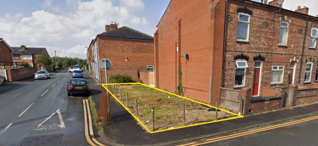 Land for sale - Image 1