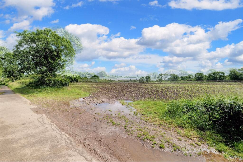 Land for sale - Image 3