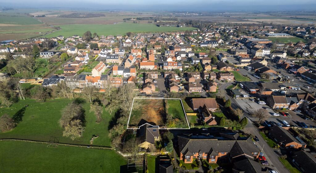 Land for sale - Image 2